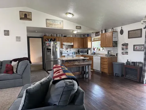 2329 NE Yellowpine Road Prineville OR 97754