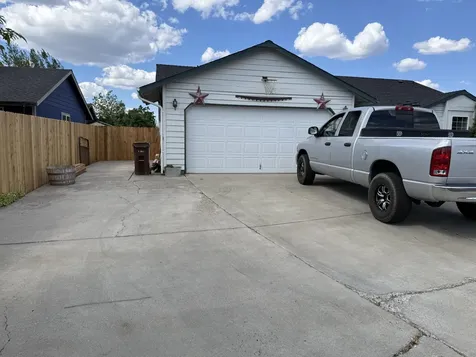 2329 NE Yellowpine Road Prineville OR 97754