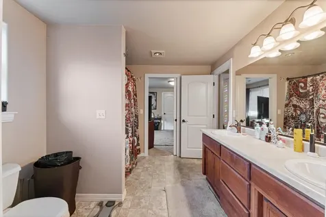 2160 Crestbrook Road Medford OR 97504