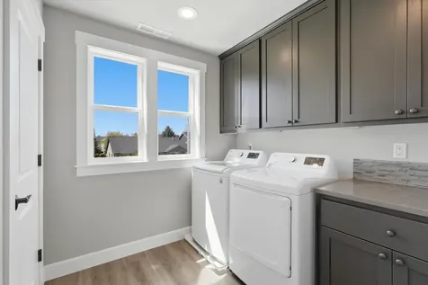 748 NW 27th Street Redmond OR 97756