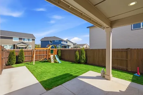 748 NW 27th Street Redmond OR 97756
