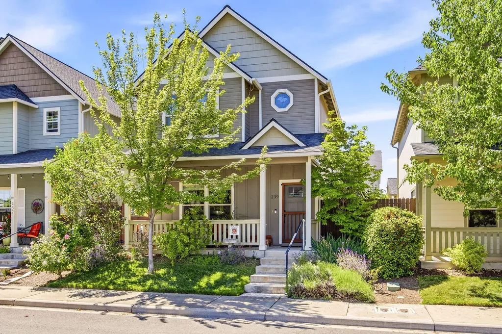 239 Wintersage Circle Talent OR 97540