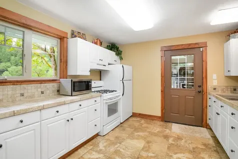 132 Cougar Creek Road Oakland OR 97462