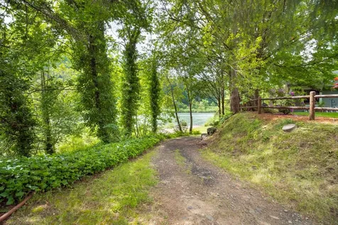 132 Cougar Creek Road Oakland OR 97462