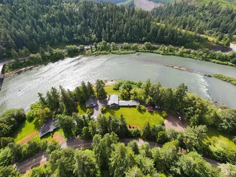 132 Cougar Creek Road Oakland OR 97462