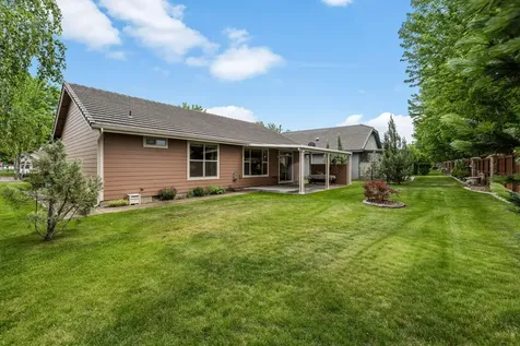 1945 NW 18th Street Redmond OR 97756