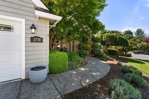 2738 Kerrisdale Ridge Drive Medford OR 97504