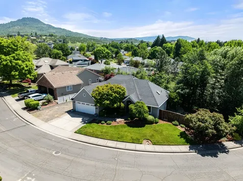 2738 Kerrisdale Ridge Drive Medford OR 97504