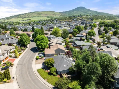 2738 Kerrisdale Ridge Drive Medford OR 97504