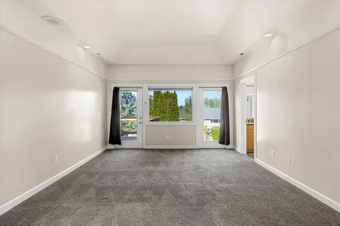 1527 Pebble Beach Court Medford OR 97504