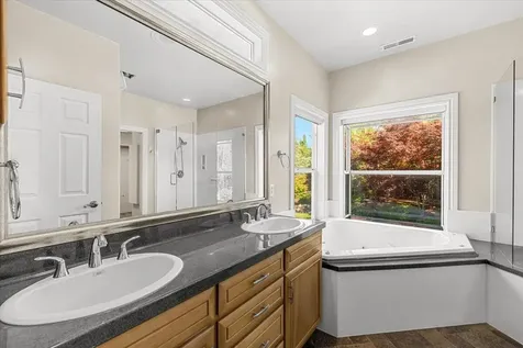 1527 Pebble Beach Court Medford OR 97504
