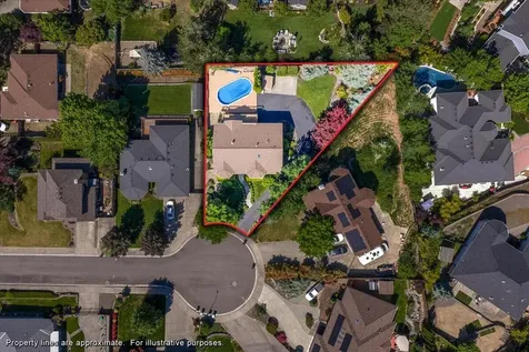 1527 Pebble Beach Court Medford OR 97504