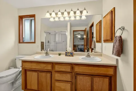 148 Meadow View Drive Phoenix OR 97535