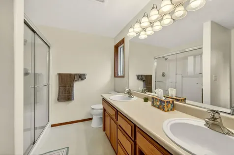 148 Meadow View Drive Phoenix OR 97535