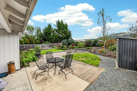 148 Meadow View Drive Phoenix OR 97535