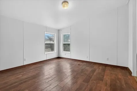 742 2nd Avenue Gold Hill OR 97525