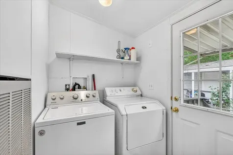 742 2nd Avenue Gold Hill OR 97525