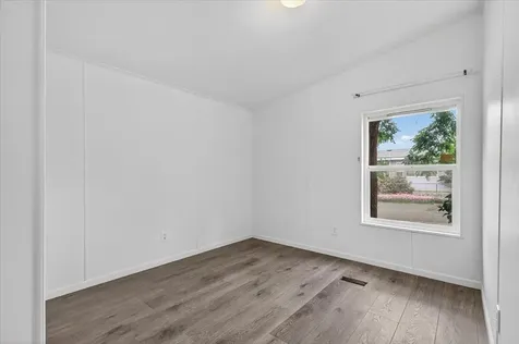 742 2nd Avenue Gold Hill OR 97525