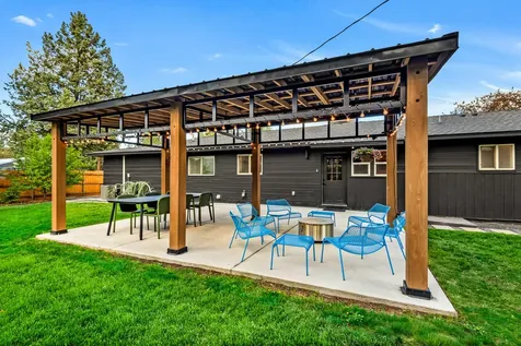 409 NE 6th Street Bend OR 97701