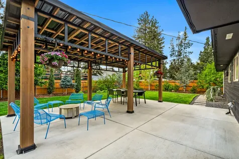 409 NE 6th Street Bend OR 97701