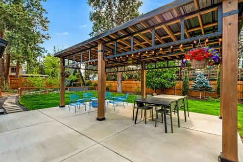409 NE 6th Street Bend OR 97701