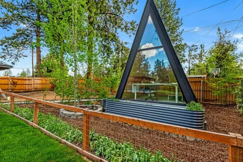 409 NE 6th Street Bend OR 97701
