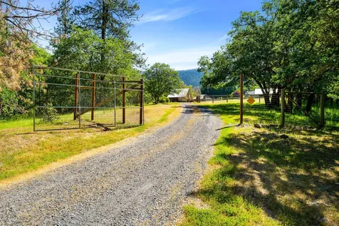 931 Hogan Road Applegate OR 97530