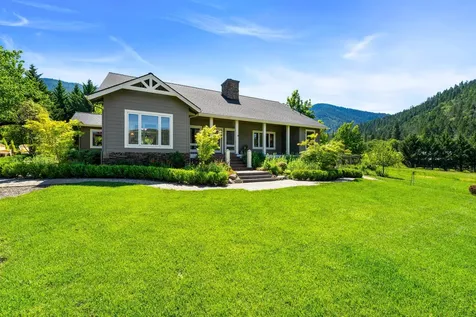 931 Hogan Road Applegate OR 97530