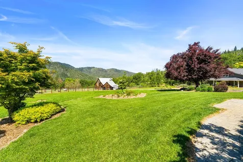 931 Hogan Road Applegate OR 97530