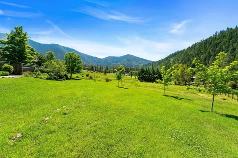 931 Hogan Road Applegate OR 97530