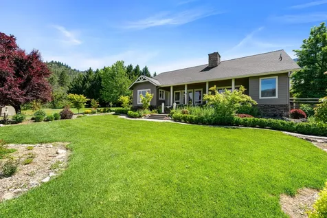 931 Hogan Road Applegate OR 97530