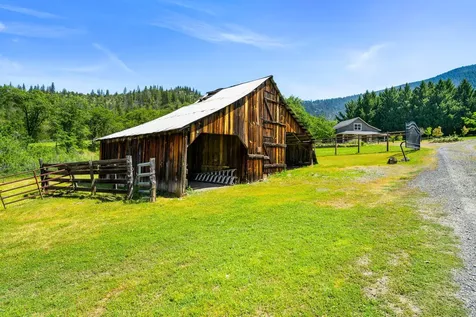 931 Hogan Road Applegate OR 97530