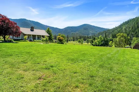 931 Hogan Road Applegate OR 97530