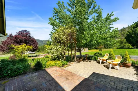 931 Hogan Road Applegate OR 97530