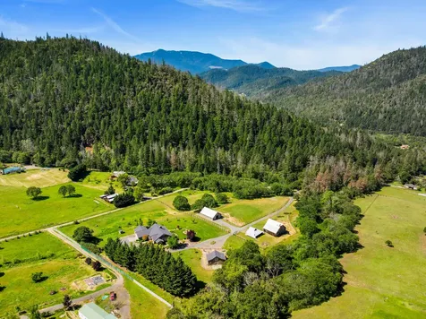 931 Hogan Road Applegate OR 97530