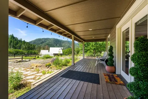 931 Hogan Road Applegate OR 97530