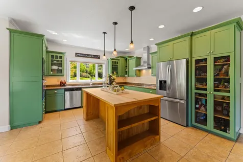 931 Hogan Road Applegate OR 97530