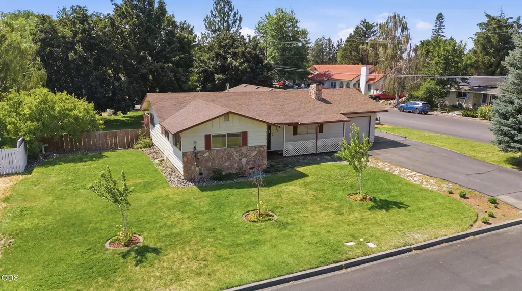 1711 SW 17th Street Redmond OR 97756
