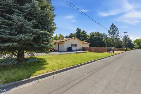 1711 SW 17th Street Redmond OR 97756