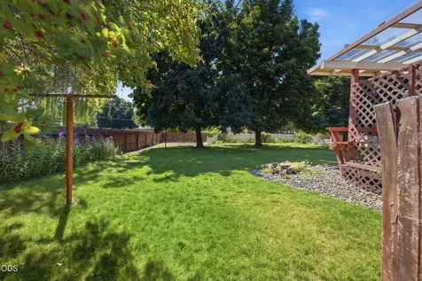 1711 SW 17th Street Redmond OR 97756