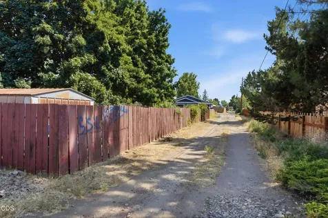 1711 SW 17th Street Redmond OR 97756