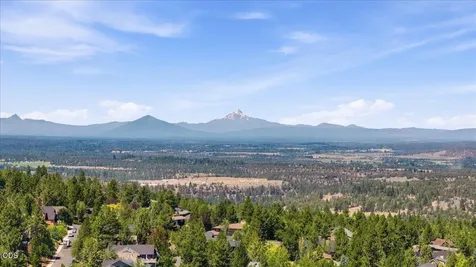 3042 NW Craftsman Drive Bend OR 97703