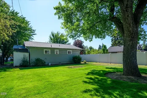 535 SW 10th Street Redmond OR 97756