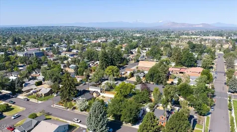 535 SW 10th Street Redmond OR 97756