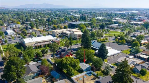 535 SW 10th Street Redmond OR 97756