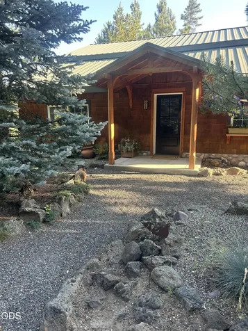 54440 Huntington Road Bend OR 97707