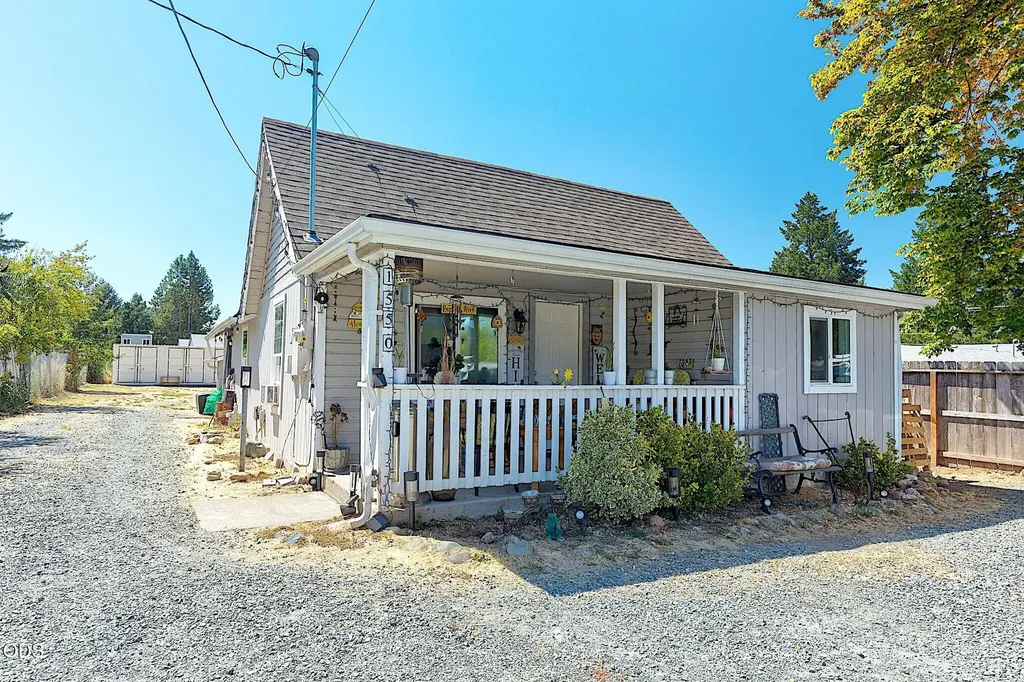 1550 Carnahan Drive Grants Pass OR 97527