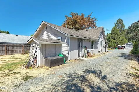 1550 Carnahan Drive Grants Pass OR 97527