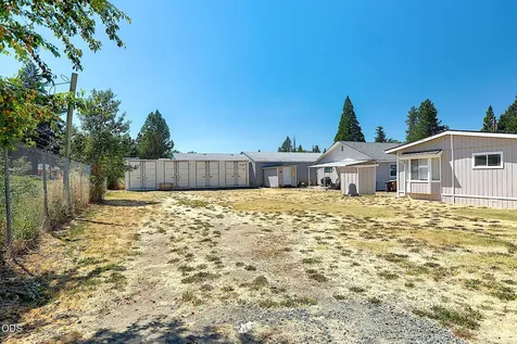 1550 Carnahan Drive Grants Pass OR 97527