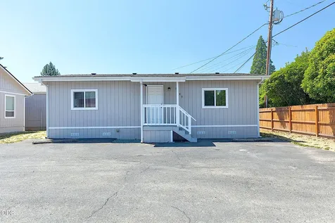 1741 Rogue River Highway Grants Pass OR 97527